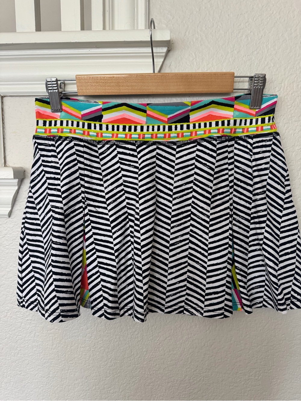 Trina Turk Black & White Chevron Skirt with Multicolor Waistband